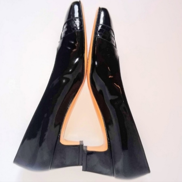 Salvatore Ferragamo Black Patent Leather Pumps 7 B - Picture 6 of 8